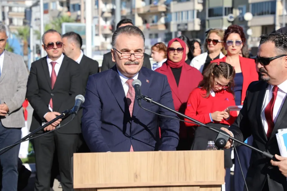 Edremit’te Cumhuriyet’in 102. Yılı Coşkuyla Kutlandı