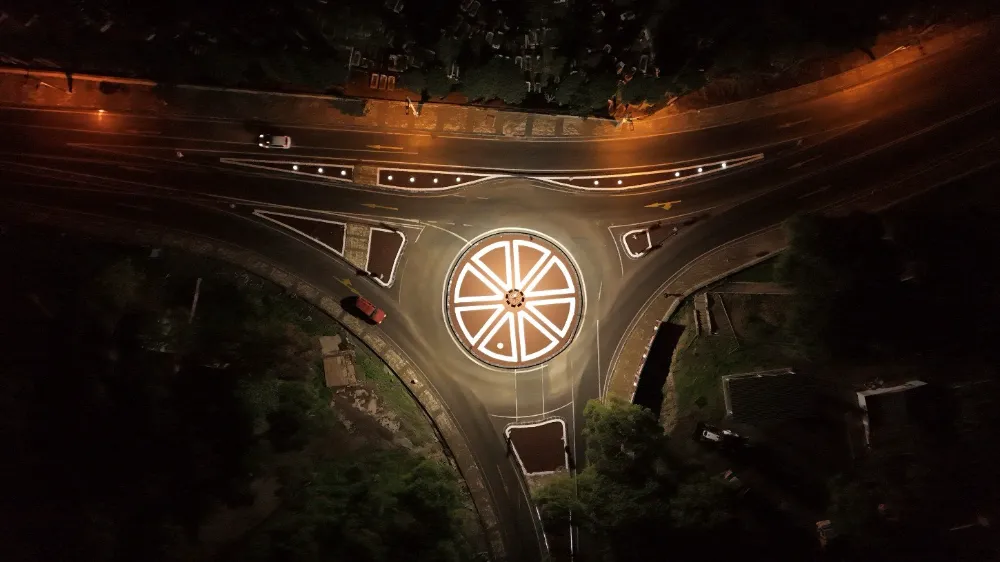 YEDİNCİ AKILLI KAVŞAK, KARAYOLLARI’NA…