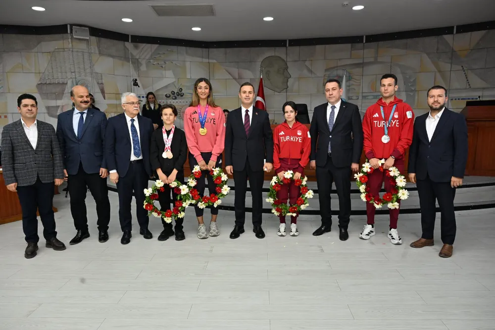 Başkan Akın, Milli Sporcuları ağırladı