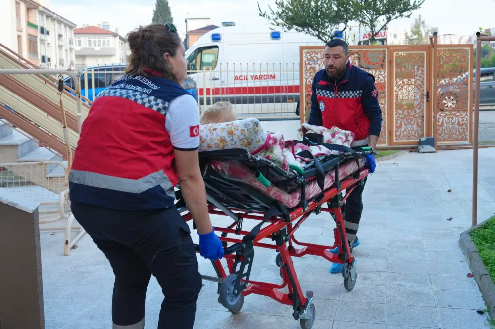 BURHANİYE BELEDİYESİ “EVDE BAKIM HİZMETLERİ” DEVAM EDİYOR