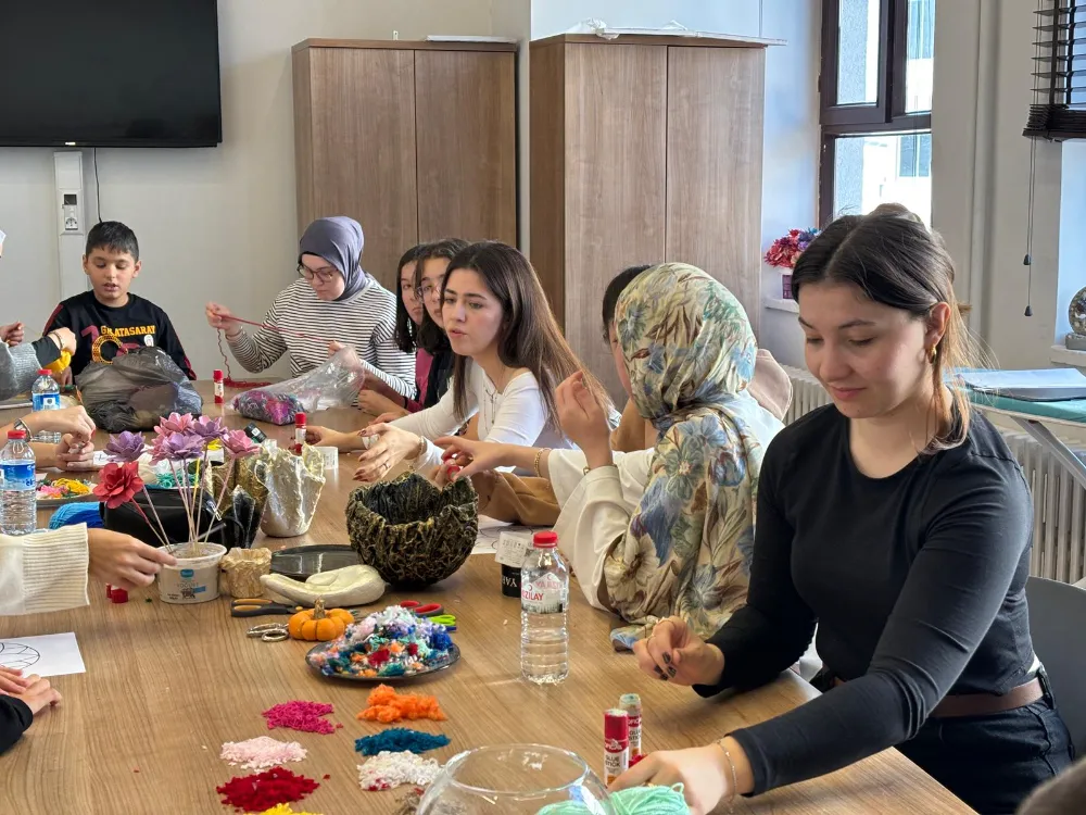 Büyükşehir özel gereksinimli bireyleri sanat çatısı altında buluşturuyor