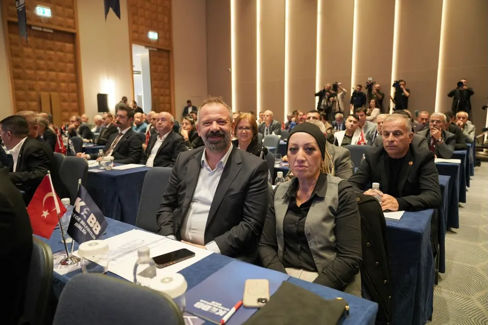 Gömeç Belediye Başkanı Melih Bağcı, Kıyı Ege Belediyeler Birliği toplantısına katıldı