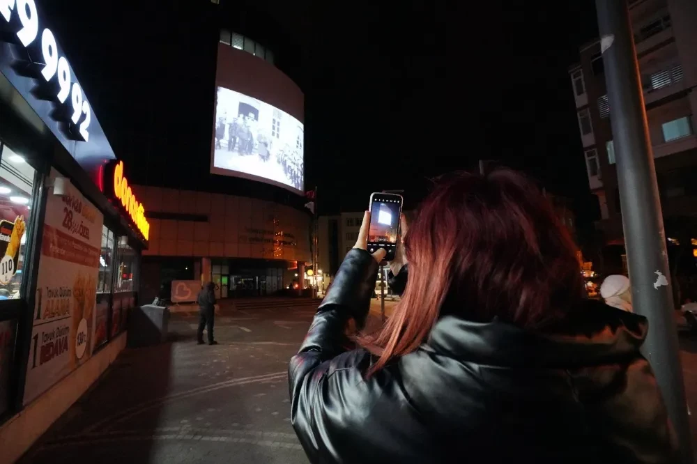  Atatürk, yapay zekâ teknolojisiyle Balıkesirlilere seslendi