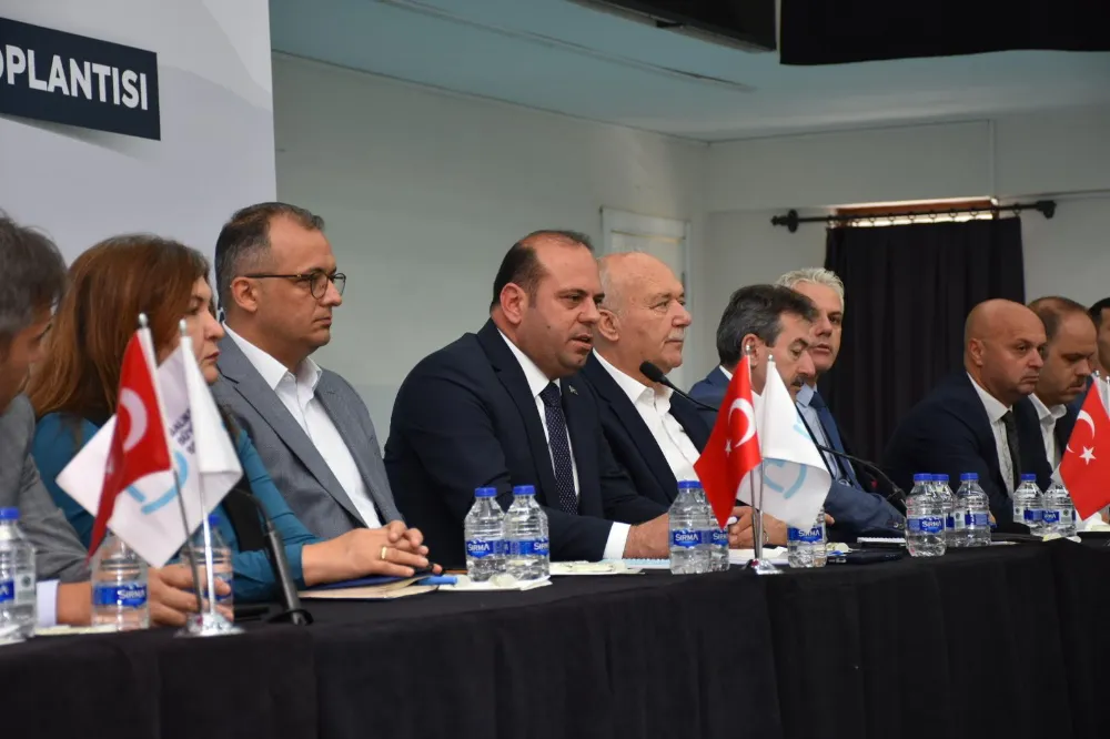 Büyükşehir Dursunbey’de muhtarlarla buluştu